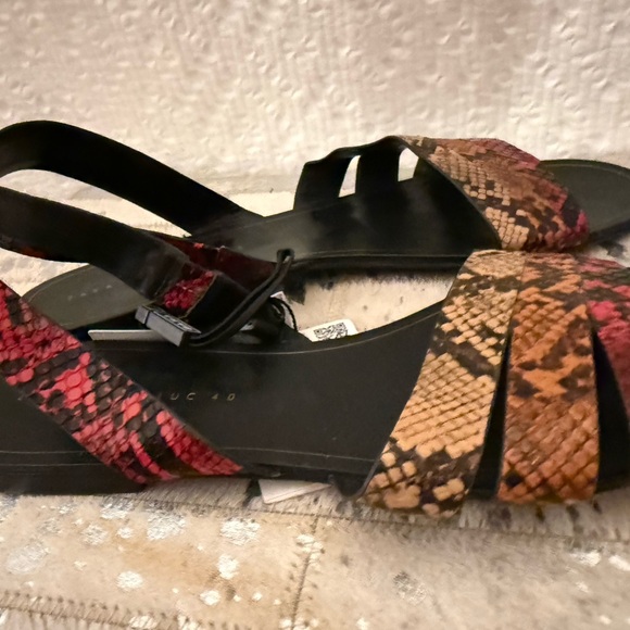 Zara Trafaluc Three Strap Flat Sandals in Python Snake Size 10 NWT - Picture 8 of 10